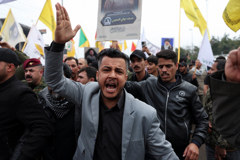 Airstrikes in Iraq on Iran-backed paramilitary alliance kill at least 15 fighters