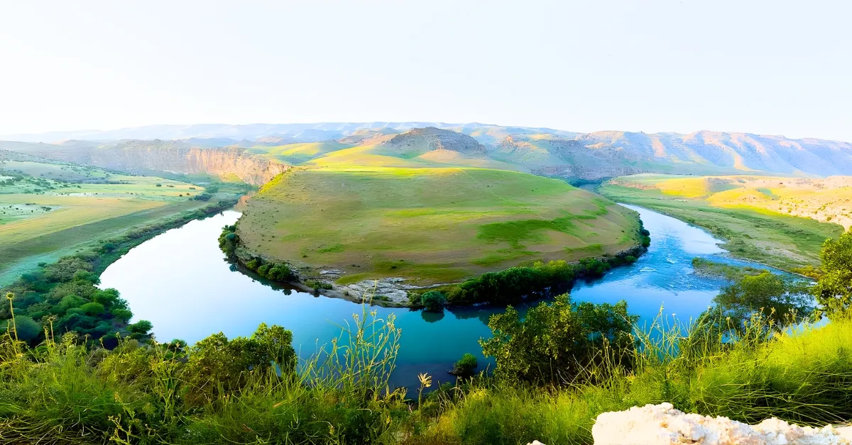 Which River Is Known As The Lifeline Of Iraq?